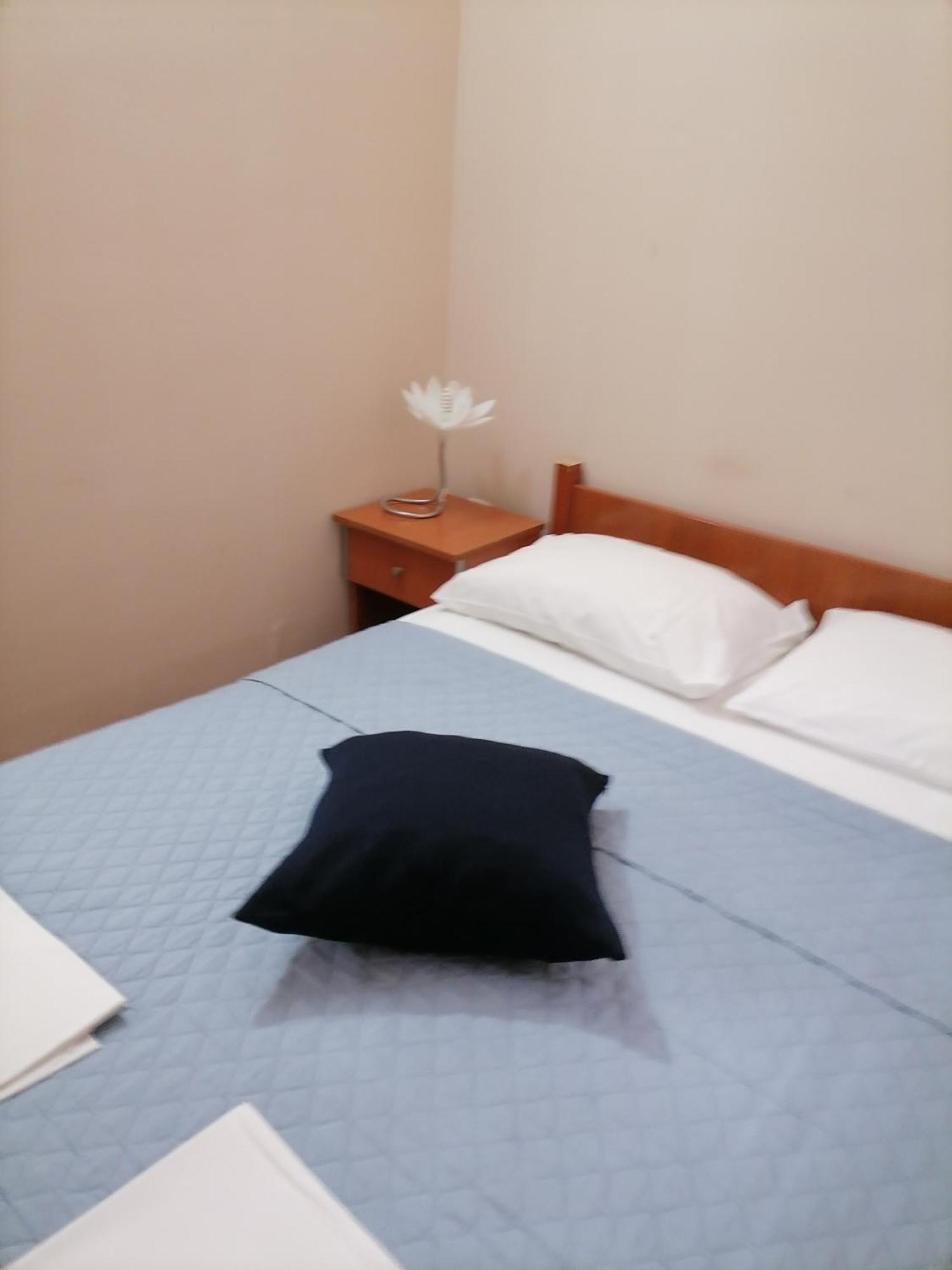 Apartments Ant Budva Phòng bức ảnh
