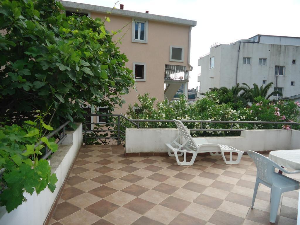 Apartments Ant Budva Phòng bức ảnh