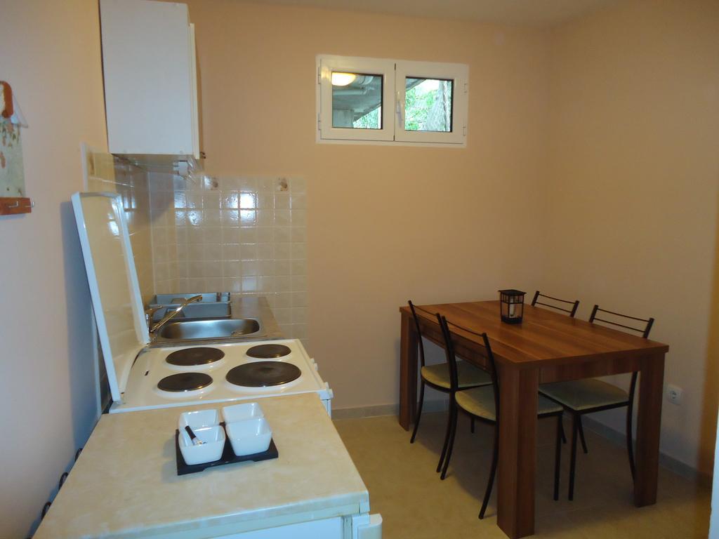 Apartments Ant Budva Phòng bức ảnh