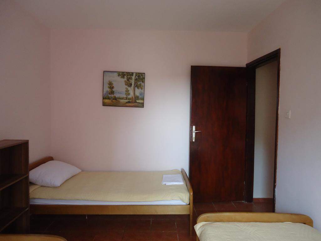 Apartments Ant Budva Phòng bức ảnh